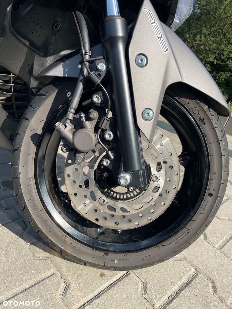 Yamaha NMAX - 9