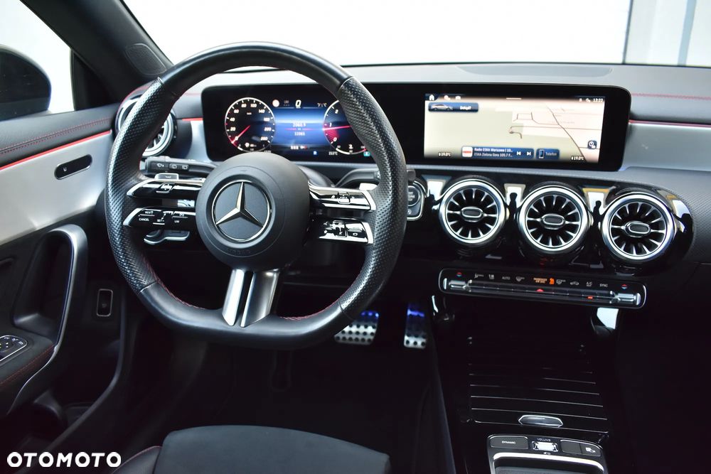 Mercedes-Benz CLA 200 d 8G-DCT AMG Line Advanced Plus - 19