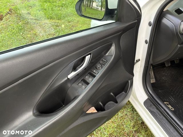 Hyundai i30 1.5 DPI Modern - 14