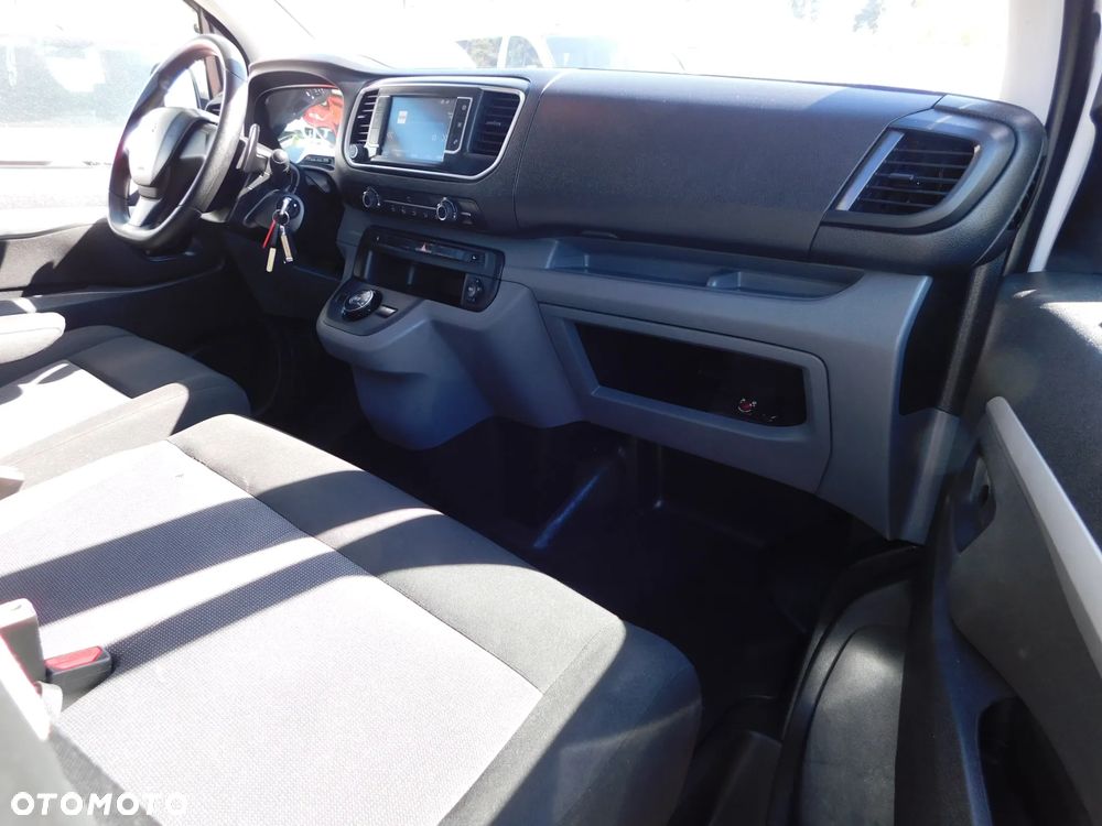 Peugeot Expert Kombi Long 2,8t EAT8 - 5