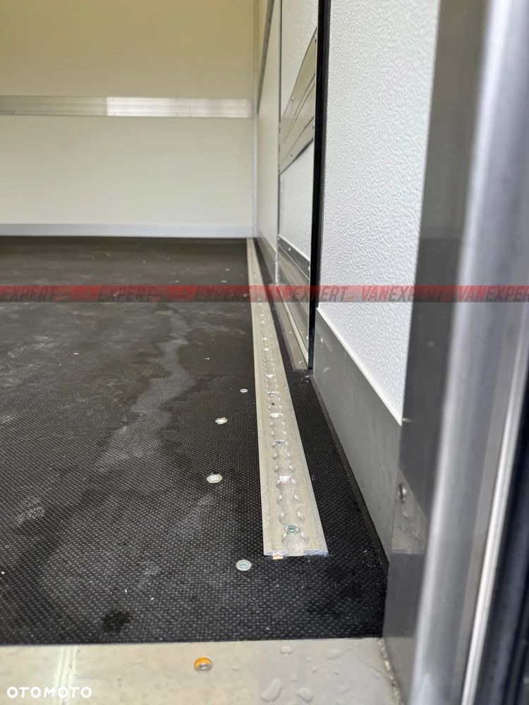 Renault MASTER AUTOMAT Kontener + Winda 750KG - 16