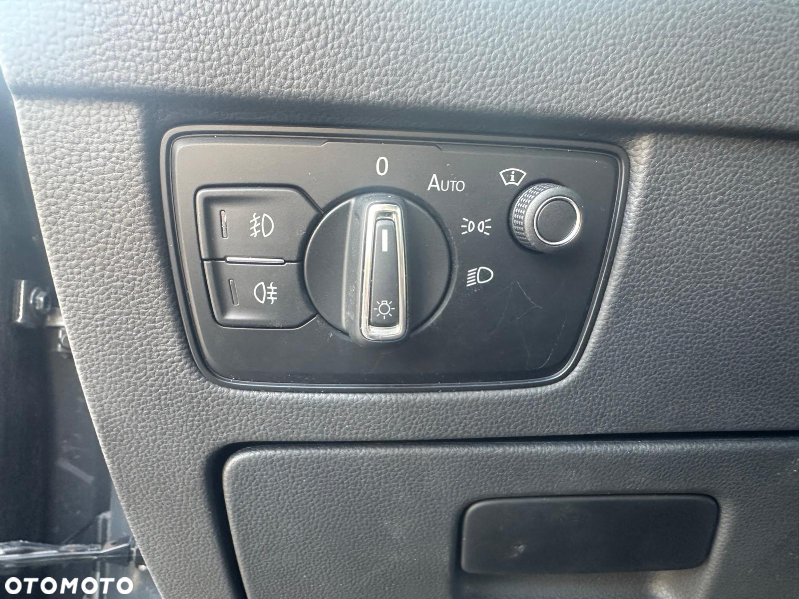 Volkswagen Passat Variant 2.0 TDI SCR DSG R-Line - 19