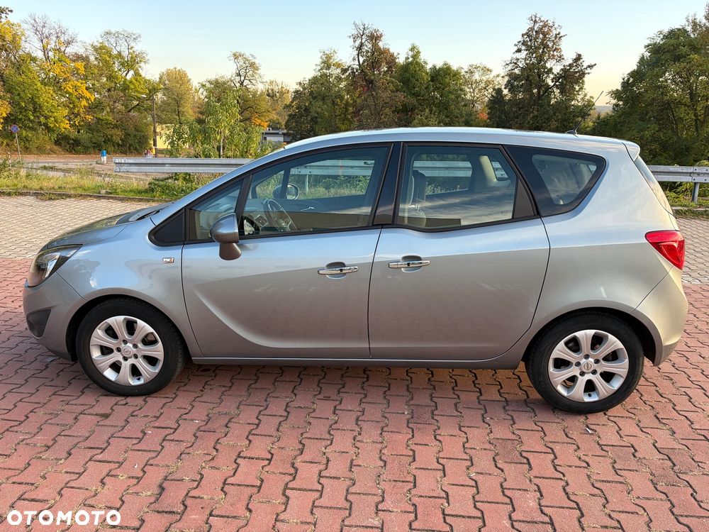 Opel Meriva - 11