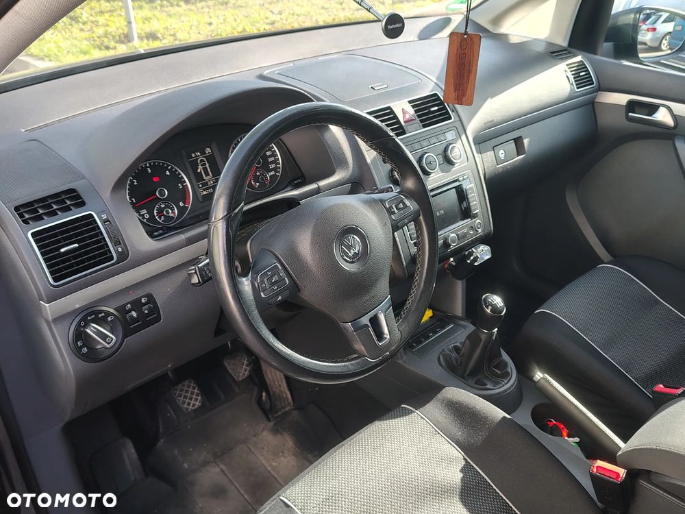 Volkswagen Touran 2.0 TDI DPF BlueMotion Technology Life - 10