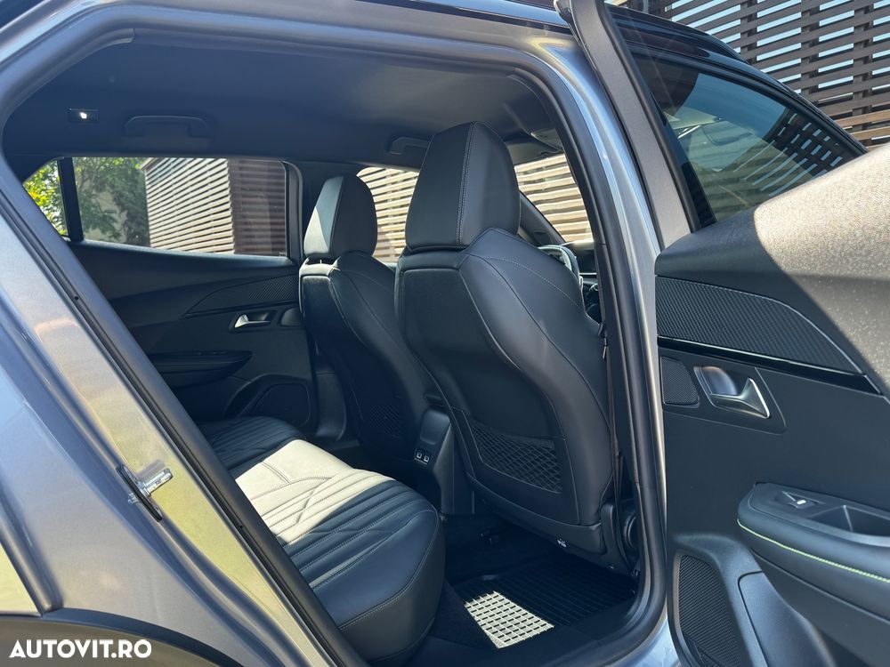 Peugeot 2008 1.2 PureTech EAT8 STT GT - 17