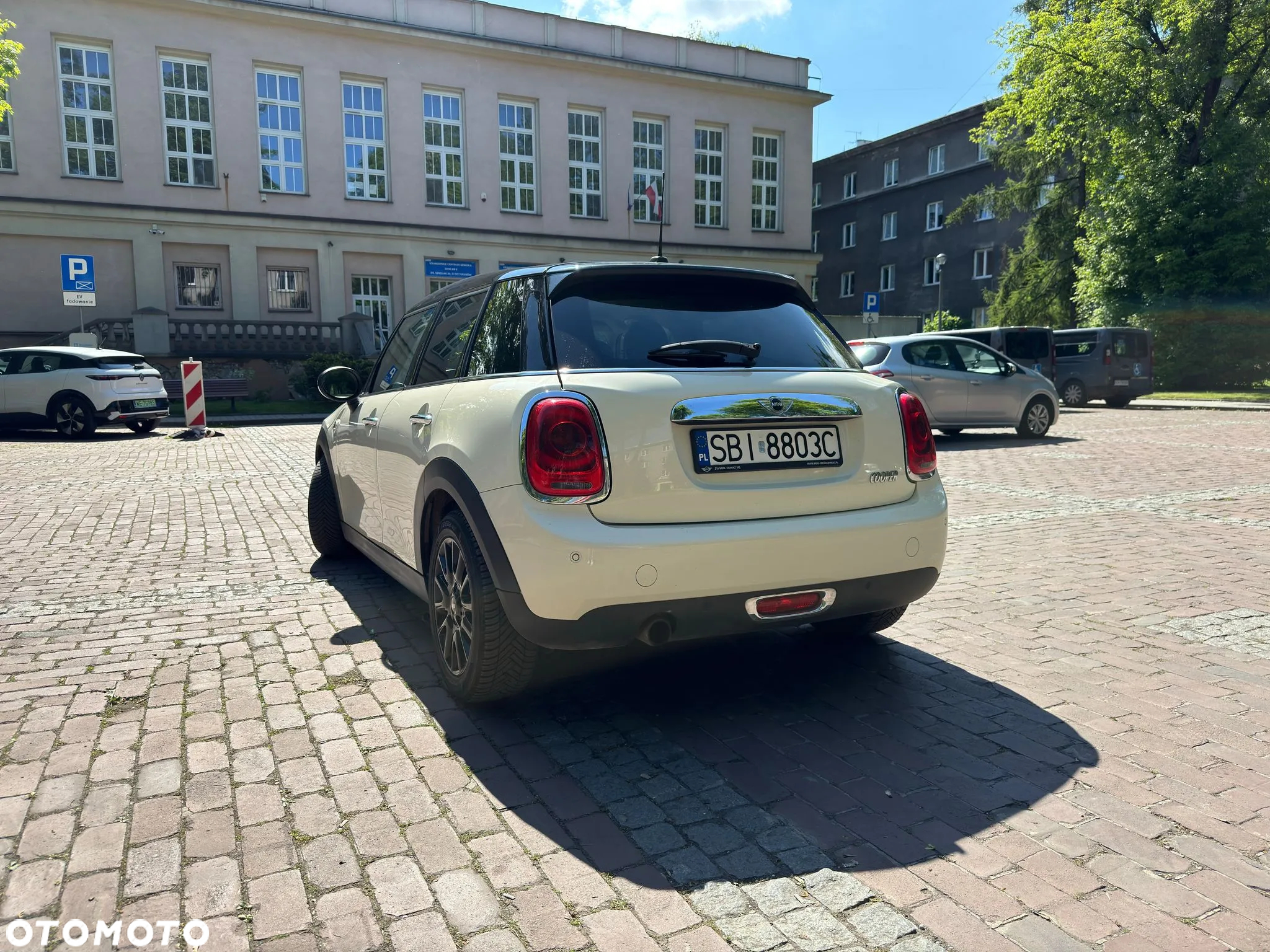 MINI Cooper Standard - 8