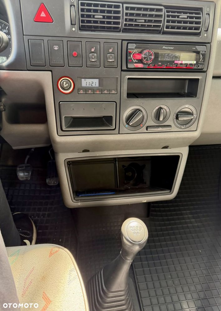 Volkswagen Transporter T4 SYNCRO - 27