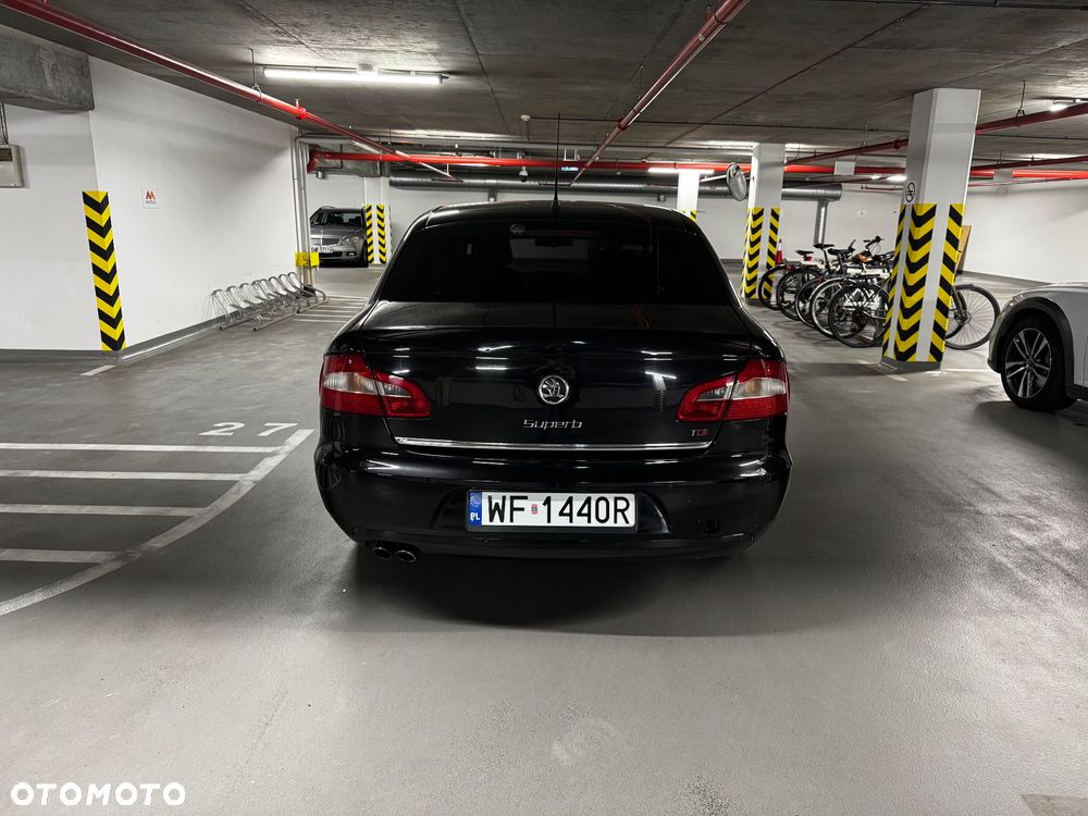 Skoda Superb 2.0 TDI Ambition - 10