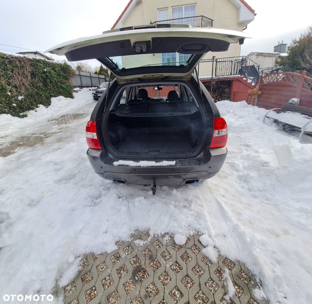 Kia Sportage 2.0 CRDi Tour - 3