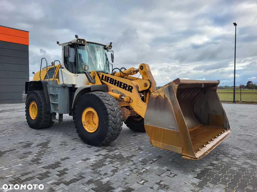 Liebherr L566 2plus2 - 6