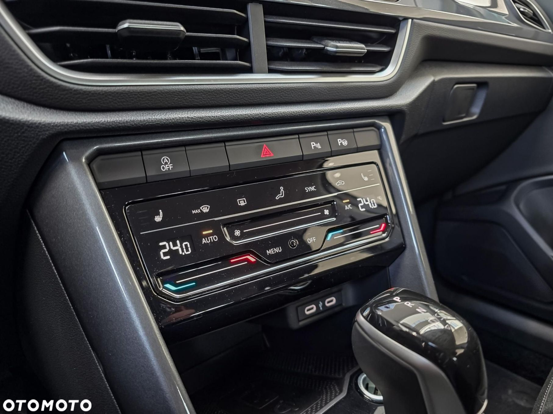 Volkswagen T-Roc - 19