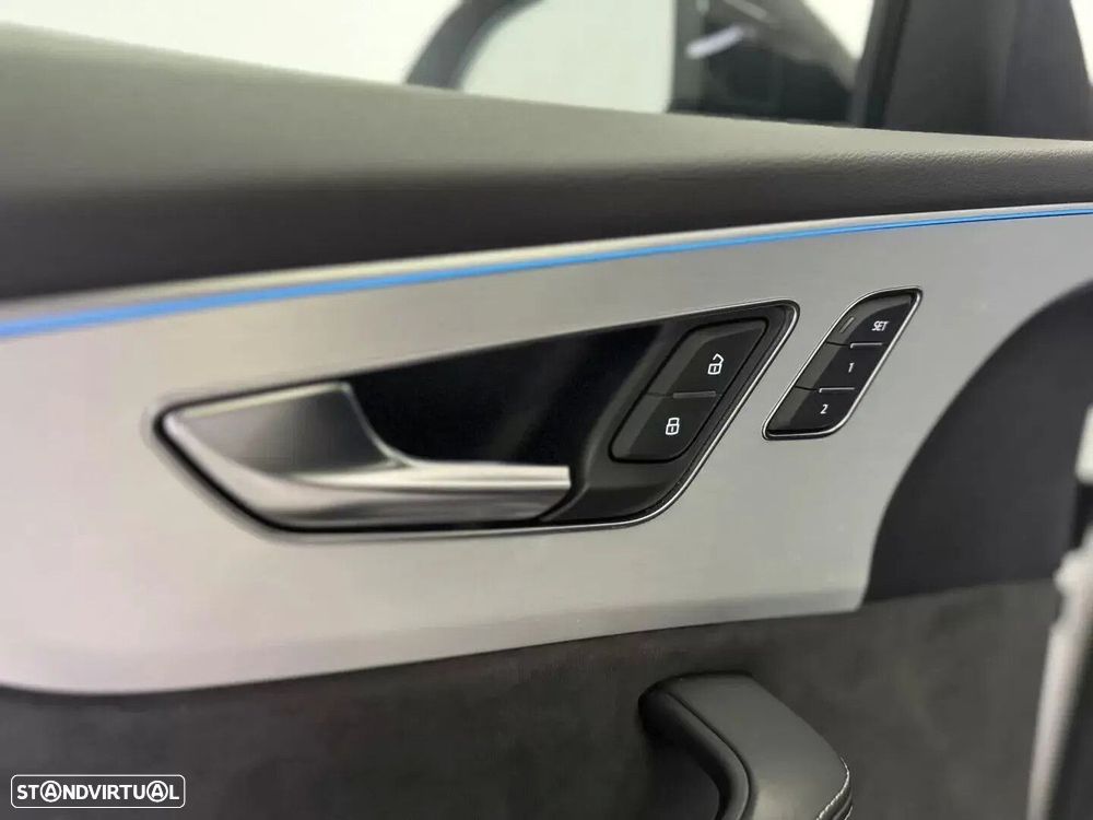 Audi SQ8 TFSI quattro Tiptronic - 51