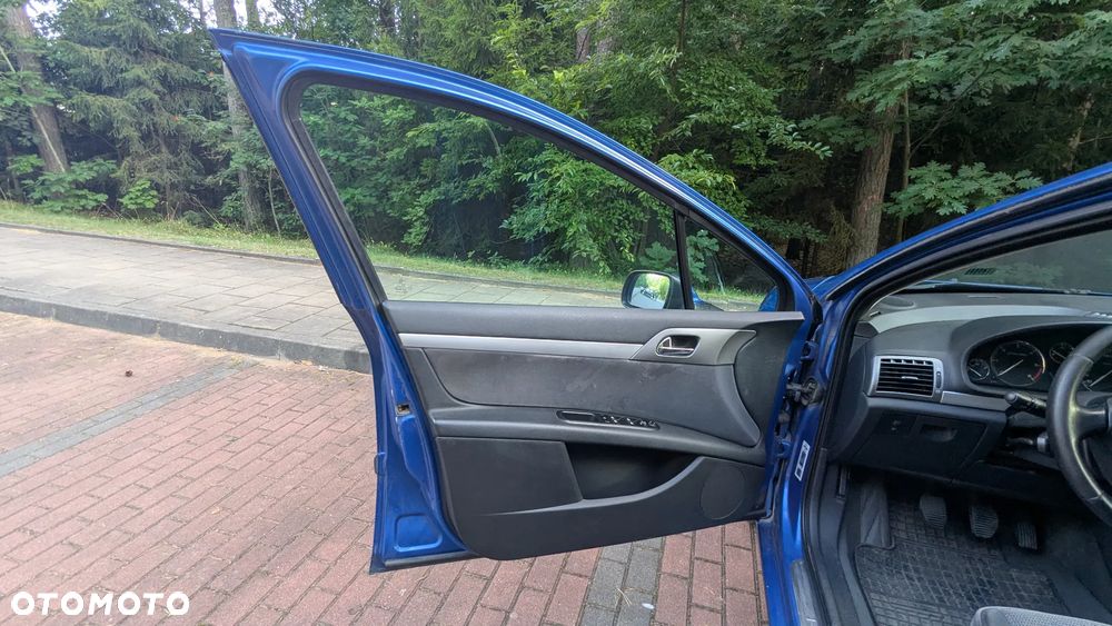 Peugeot 407 - 12
