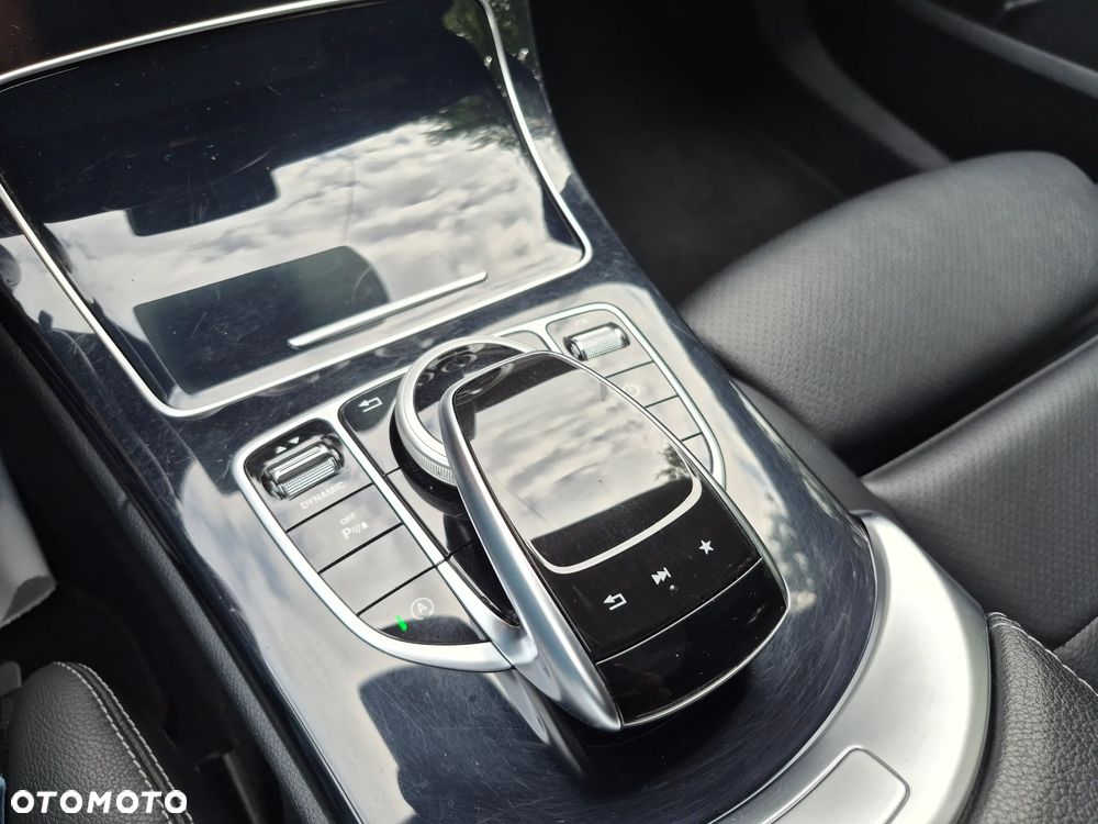 Mercedes-Benz Klasa C 200 7G-TRONIC - 21