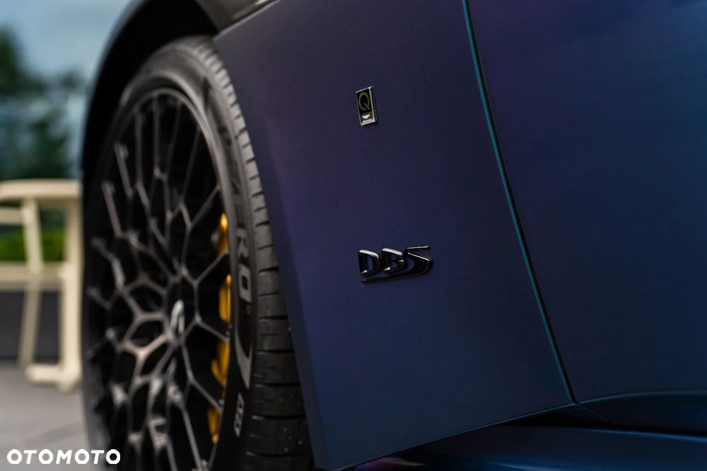 Aston Martin DBS - 11
