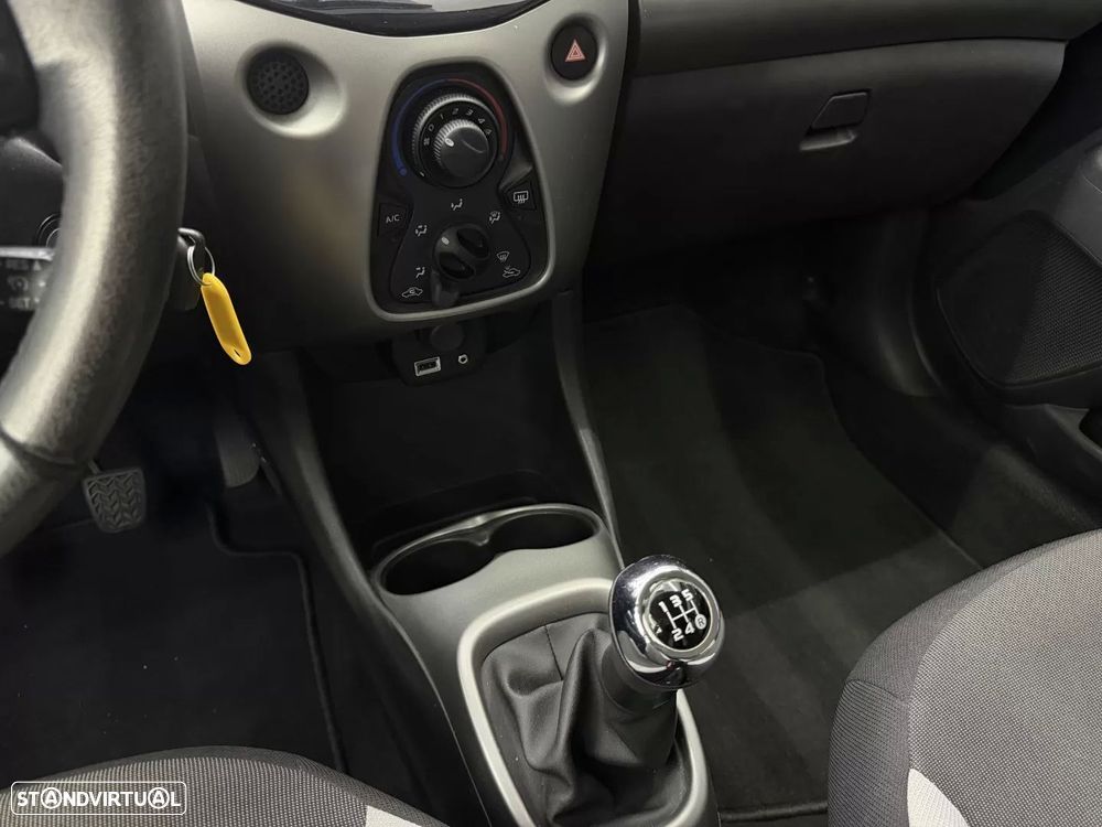 Toyota Aygo 1.0 X-Play+AC - 34