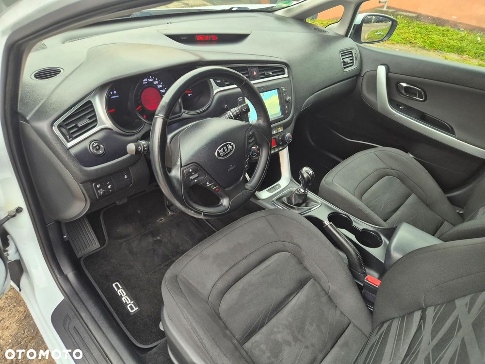 Kia Ceed 1.4 CVVT Dream Team Edition - 9