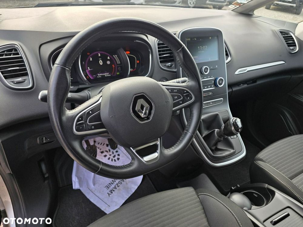 Renault Scenic - 32