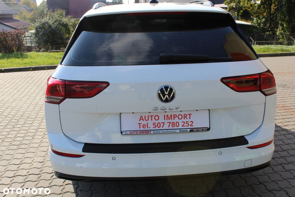 Volkswagen Golf - 8