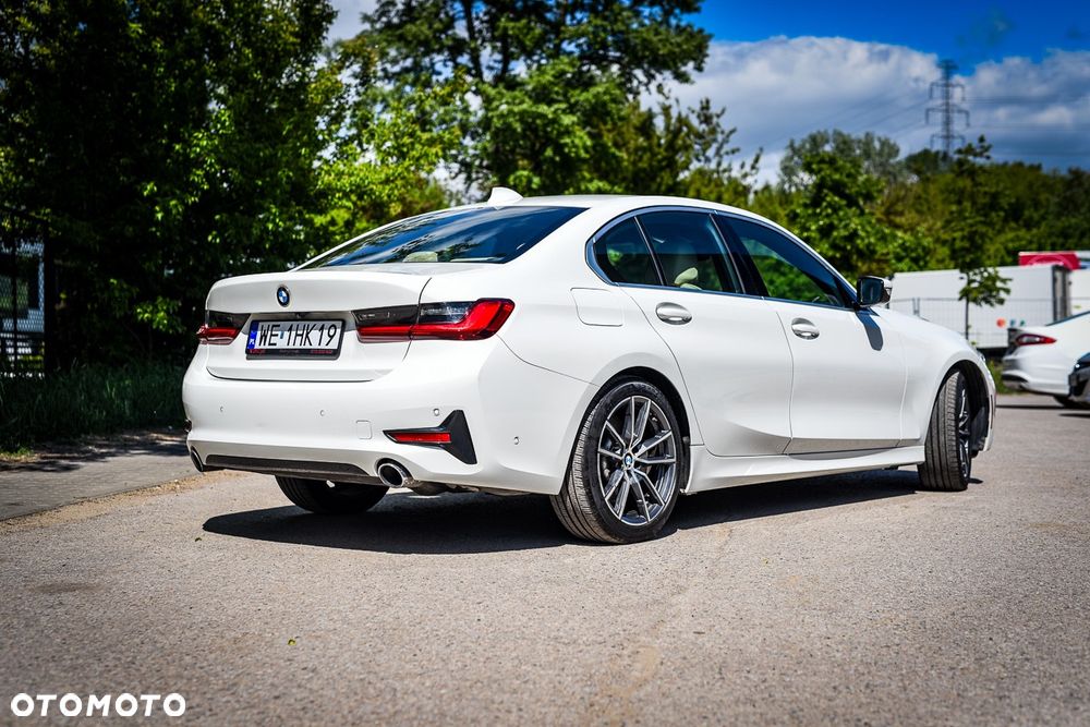 BMW Seria 3 330i Sport Line sport - 7
