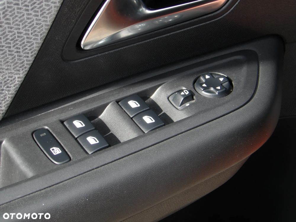 Citroën C4 1.2 PureTech Shine S&S EAT8 - 28