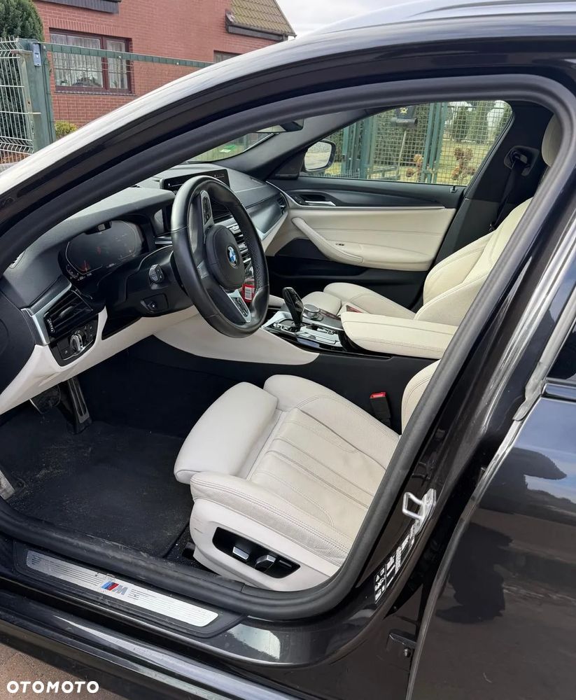 BMW Seria 5 540i xDrive mHEV - 7