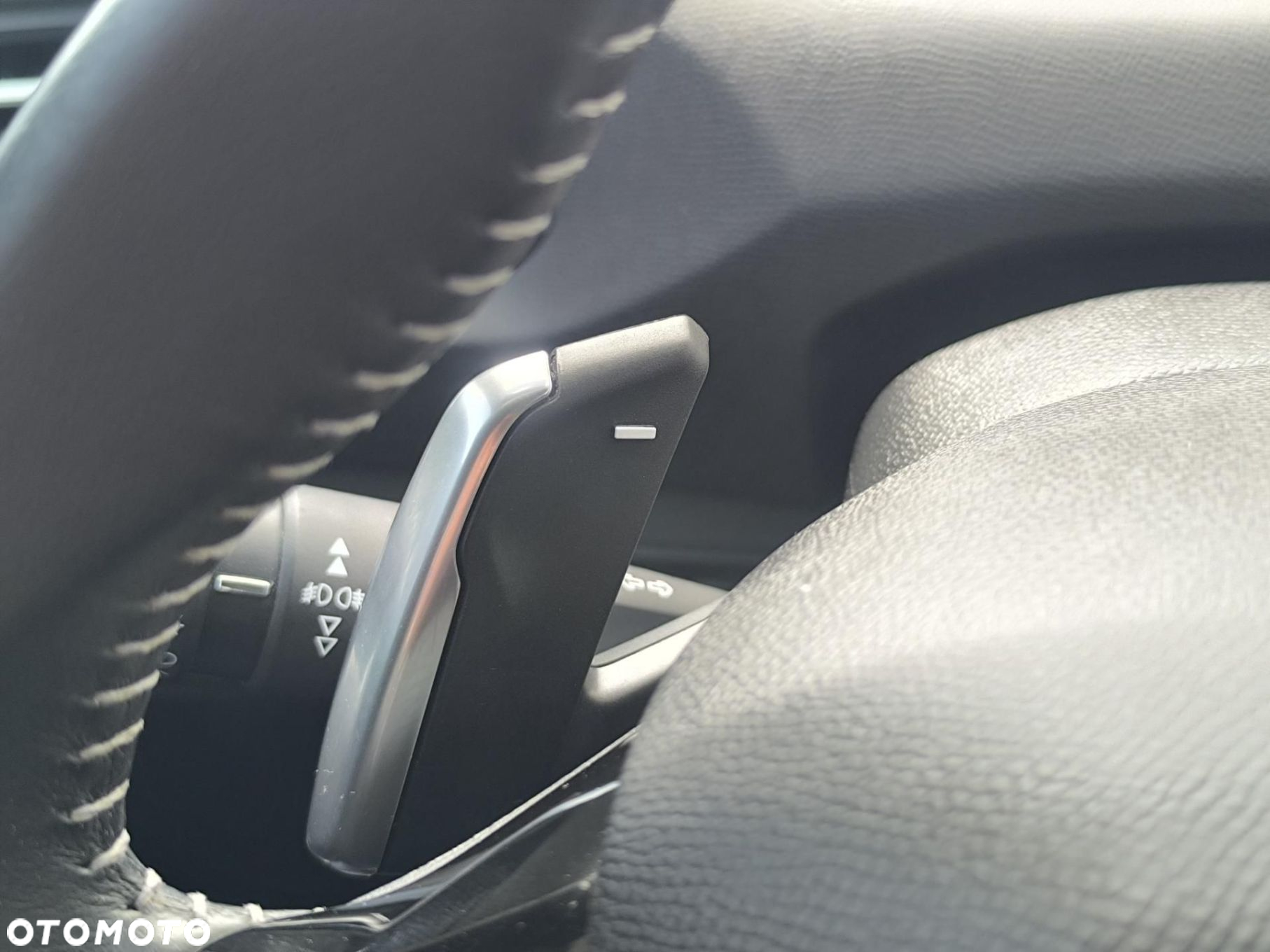 Peugeot 308 1.2 PureTech GPF Allure S&S EAT8 - 17
