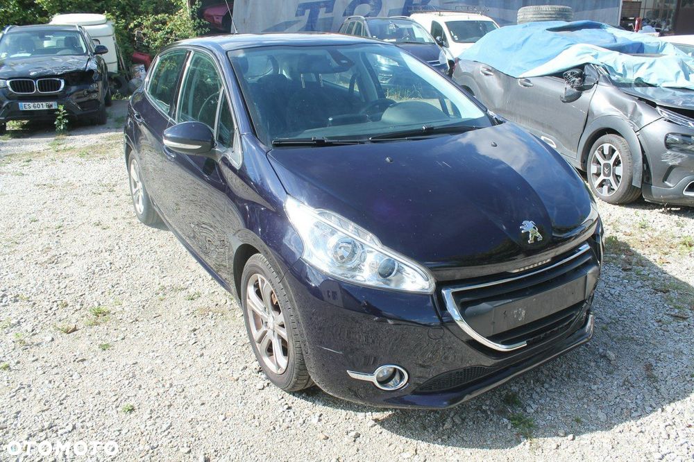 Peugeot 208 - 3