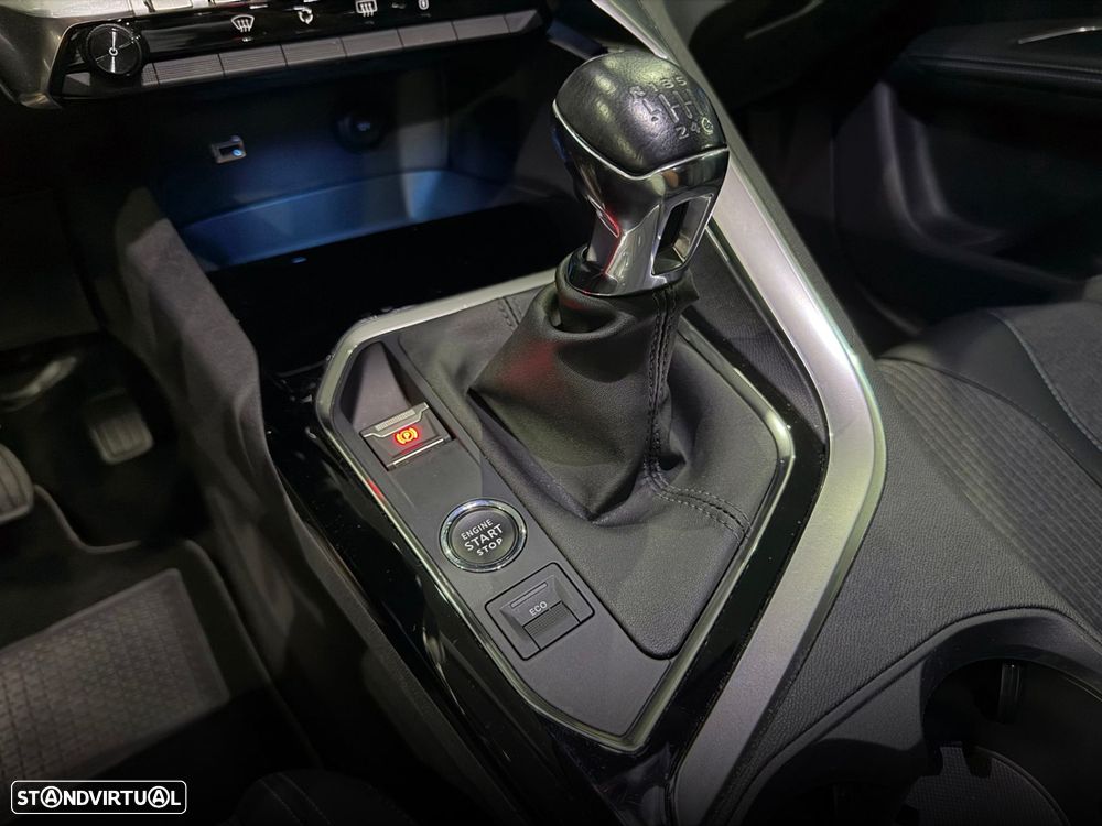 Peugeot 3008 1.2 PureTech Allure Pack - 28