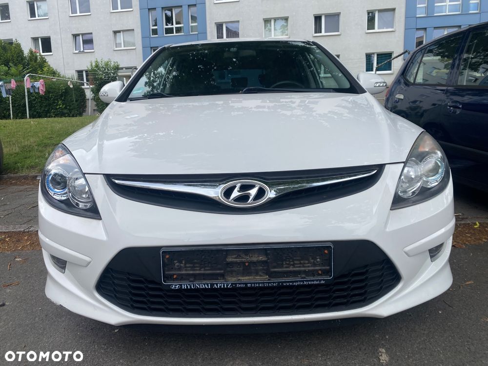 Hyundai i30 1.4 Base + World Cup - 2