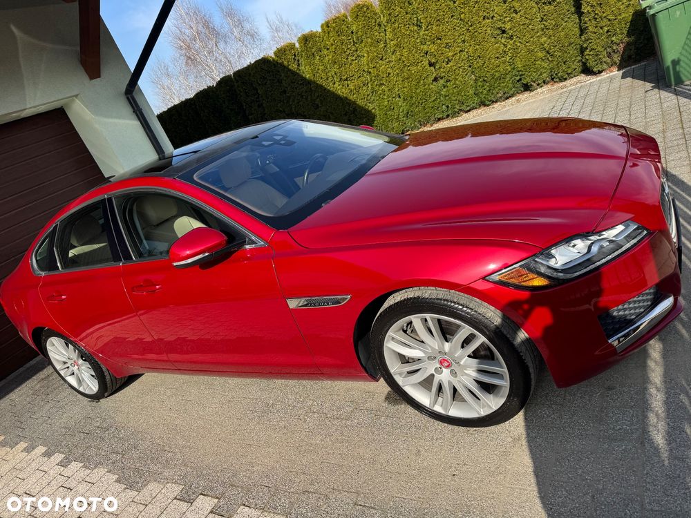 Jaguar XF 3.0 V6 S - 3