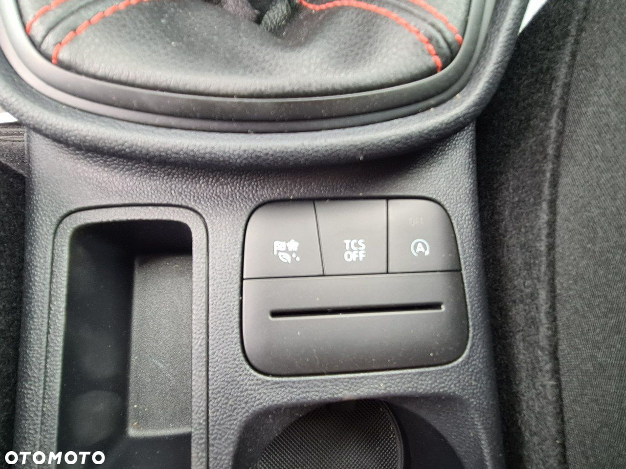 Ford Fiesta 1.0 EcoBoost Hybrid S&S ST-LINE - 31