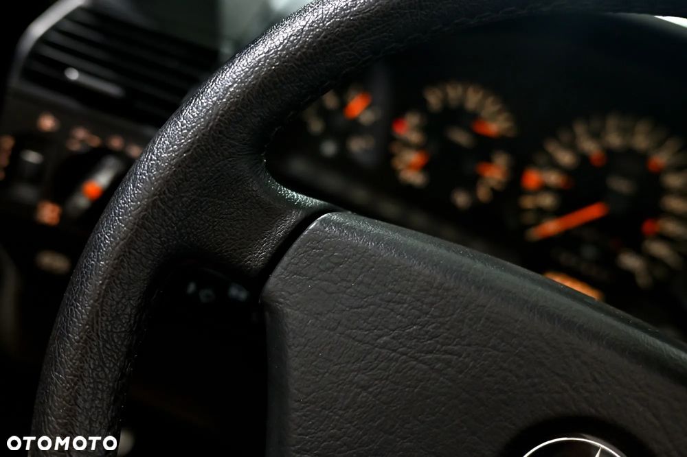 Mercedes-Benz SL - 30