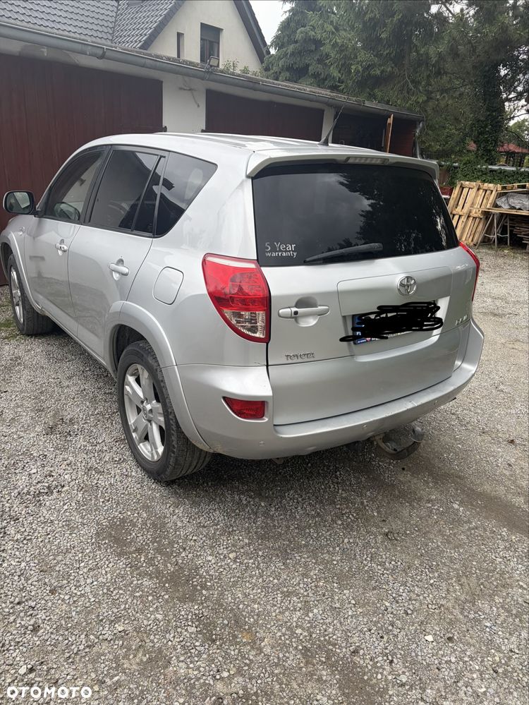 Toyota RAV4 - 6