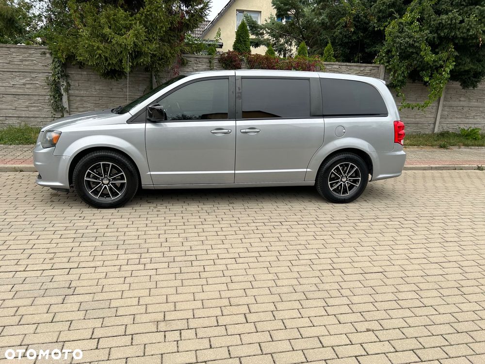 Dodge Grand Caravan - 14