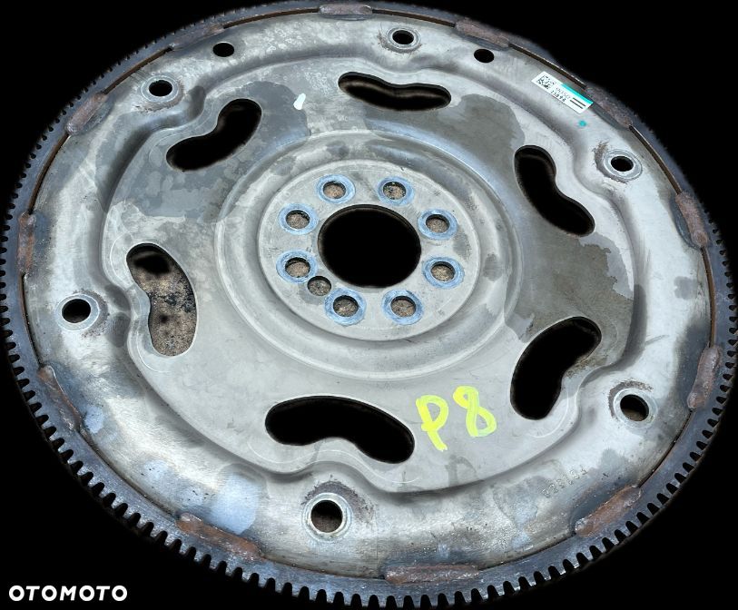 P8 GMC YUKON XL DENALI IV 2015 - 6.2 V8 KOŁO ZĘBATE 90501589A - 1