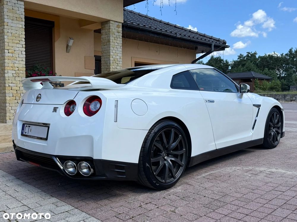 Nissan GT-R Black Edition - 6