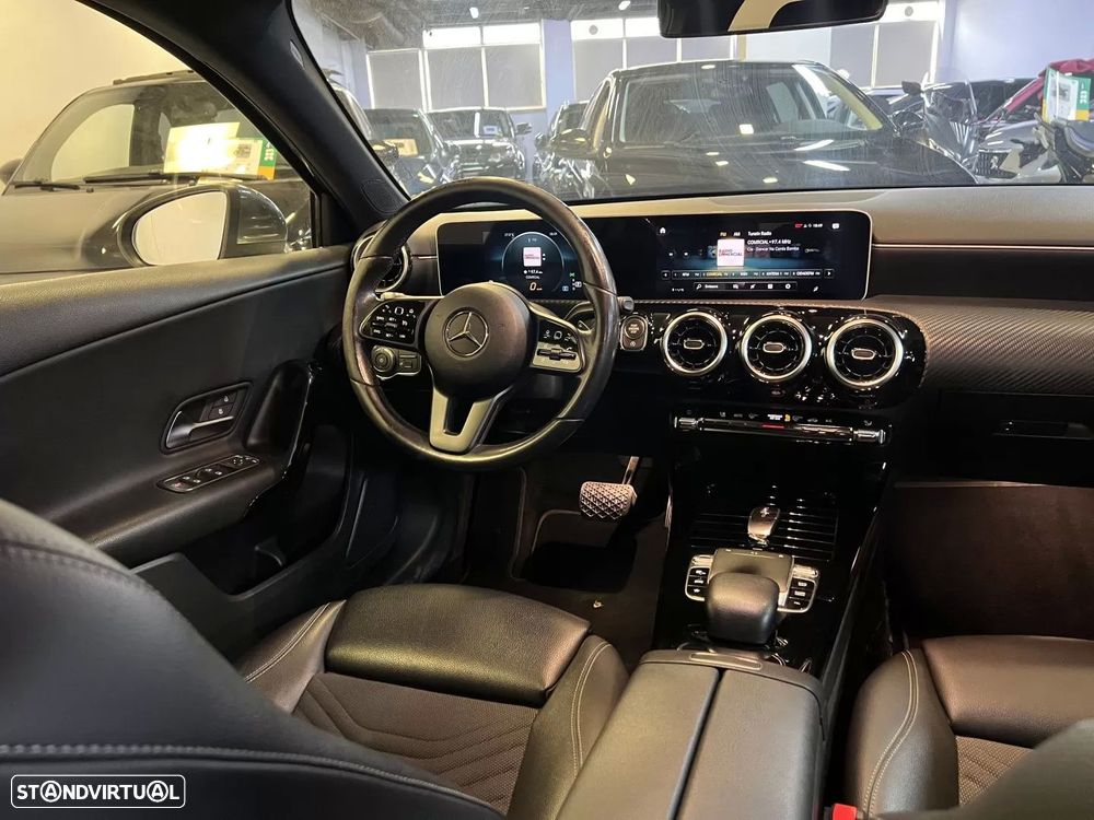 Mercedes-Benz A 180 d Progressive Aut. — fotografia 15