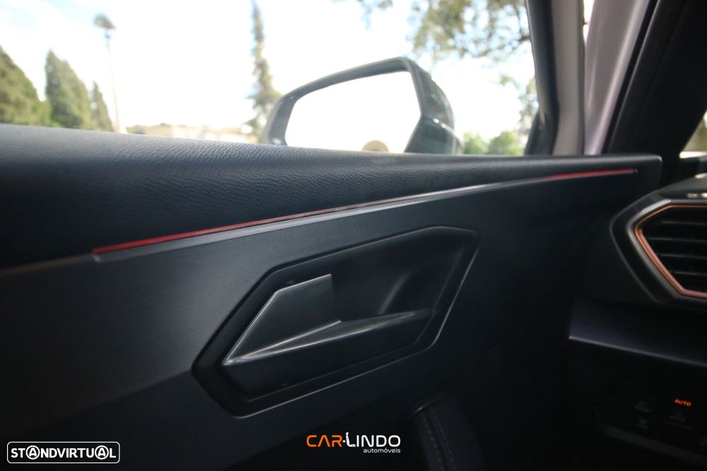 Cupra Leon 1.4 e-Hybrid MID DSG - 13