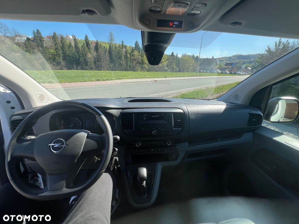 Opel Vivaro - 11