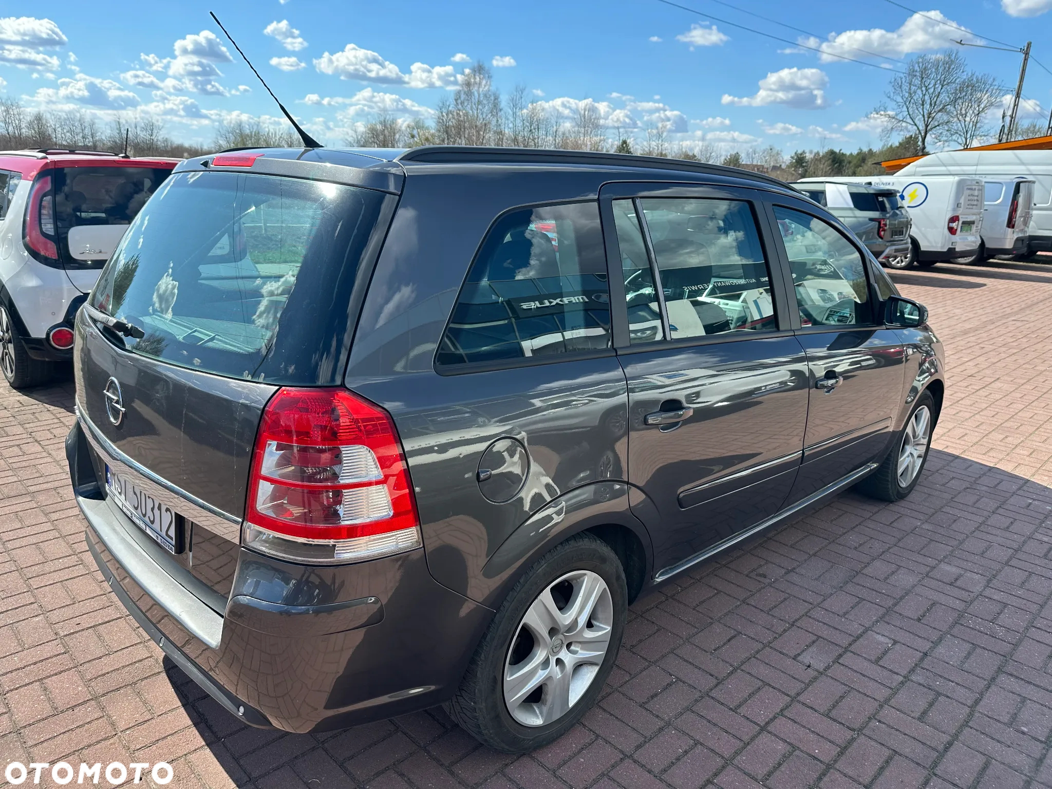 Opel Zafira 1.6 Essentia - 3