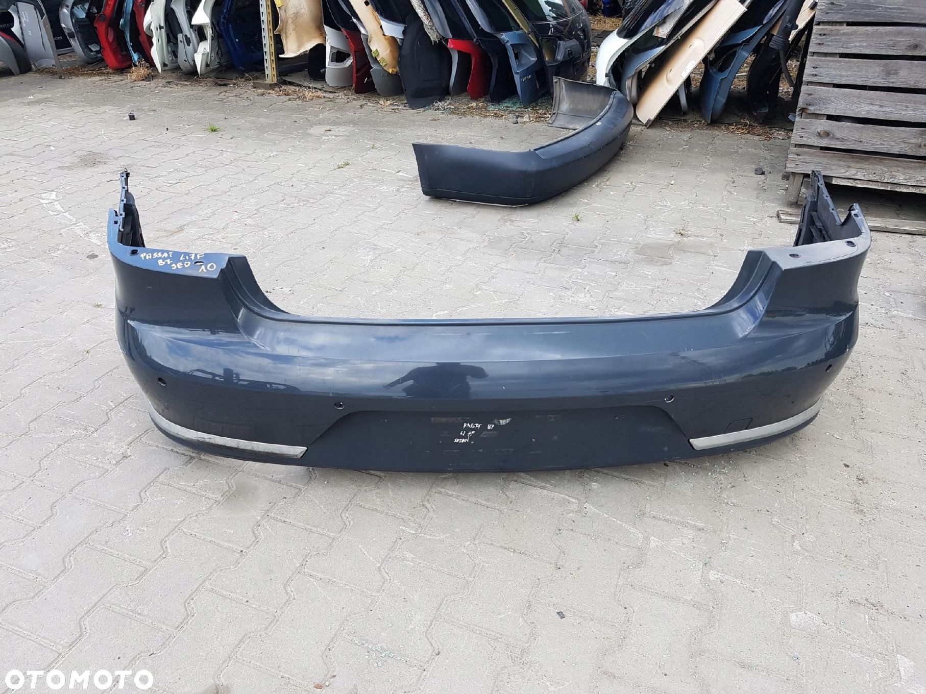 VW PASSAT B7 10-14r SEDAN ZDERZAK TYŁ TYLNY LI7F - 1
