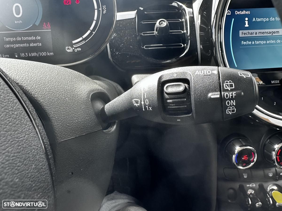 MINI 3 Portas Cooper SE Essential - 32