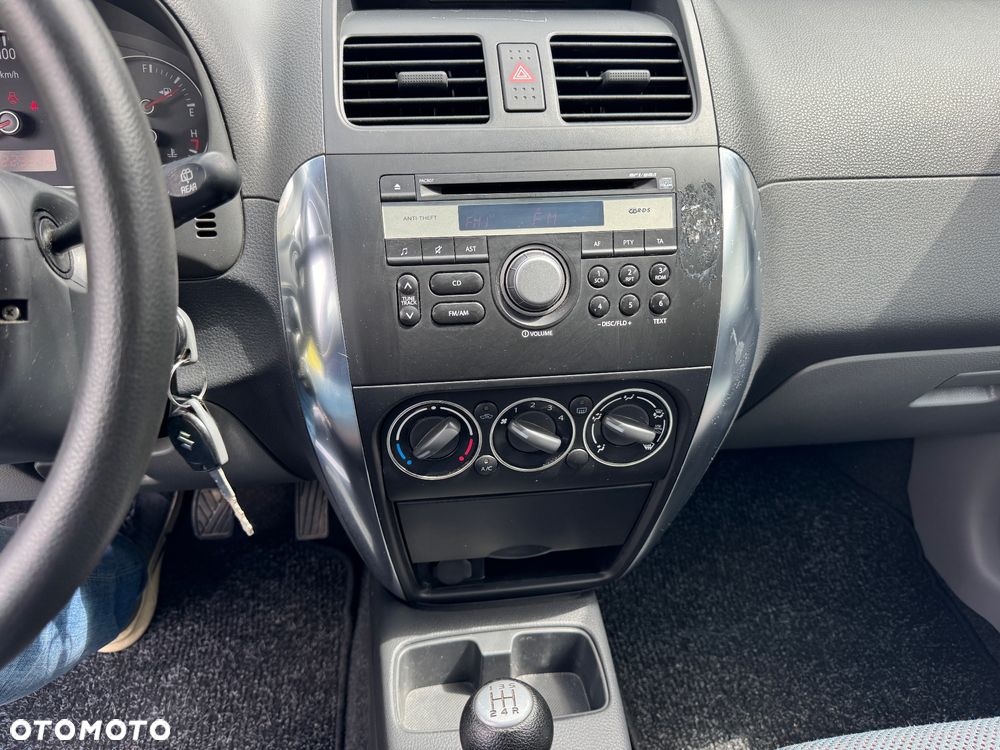 Suzuki SX4 1.6 GLX / Comfort - 13