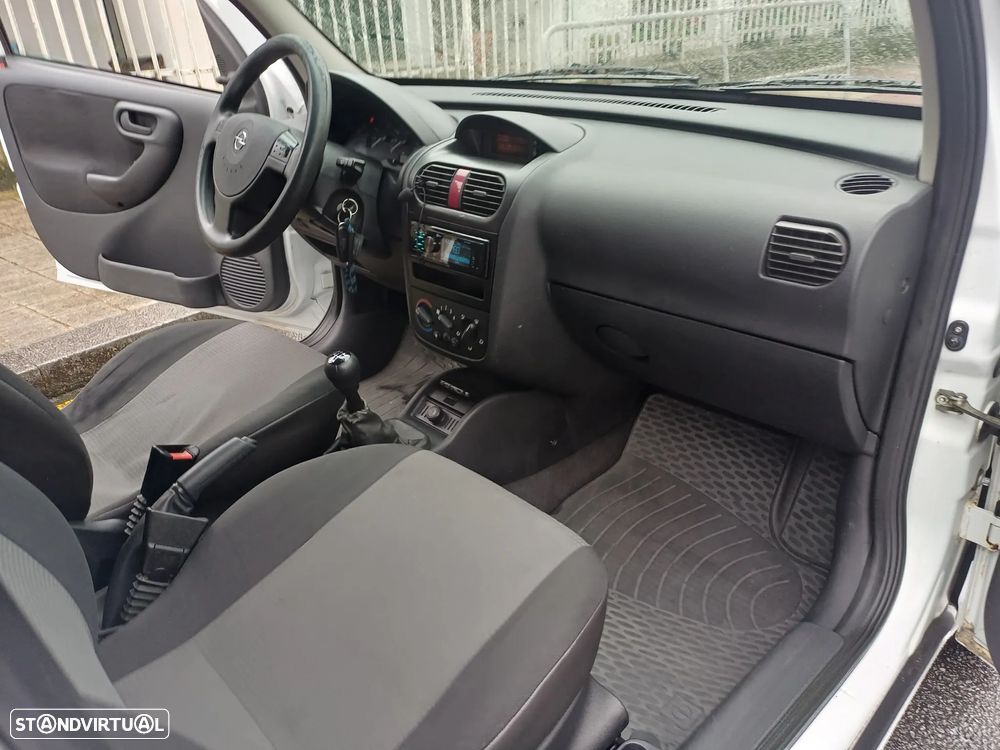Opel COMBO 1.3 CDTI 75 CV - AR CONDICIONADO - 34