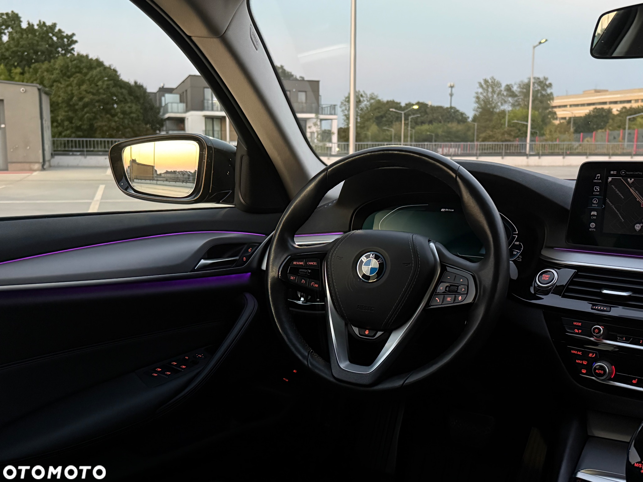 BMW Seria 5 530e xDrive - 39