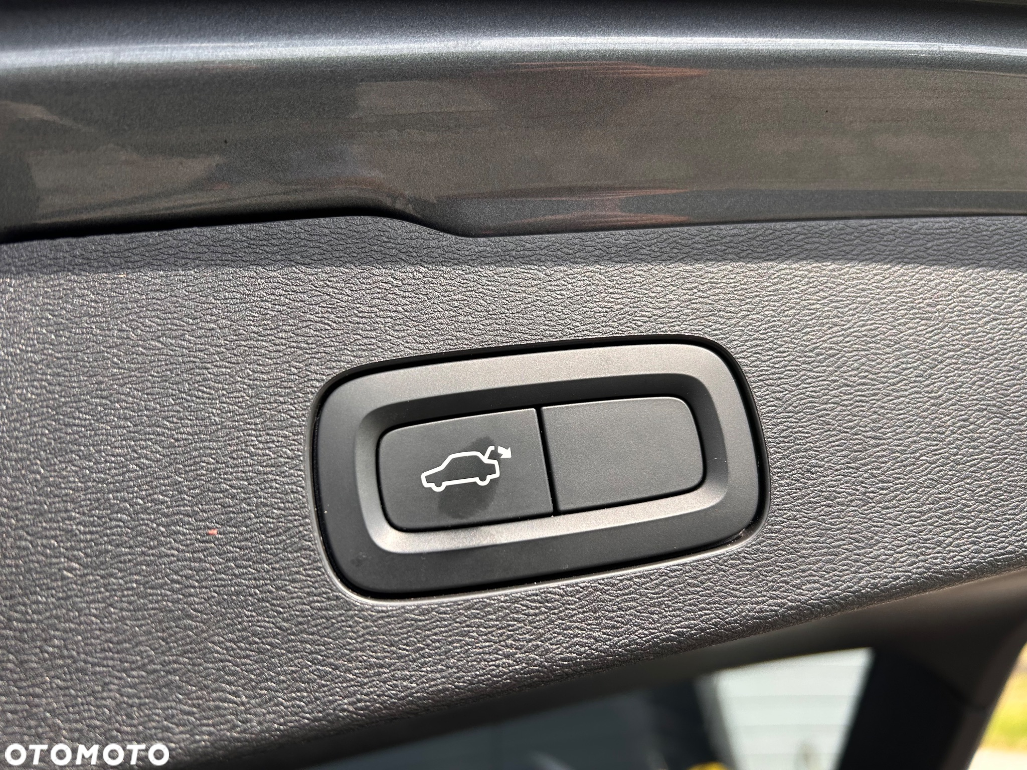 Volvo V60 T6 AWD Plug-In Hybrid Essential - 29