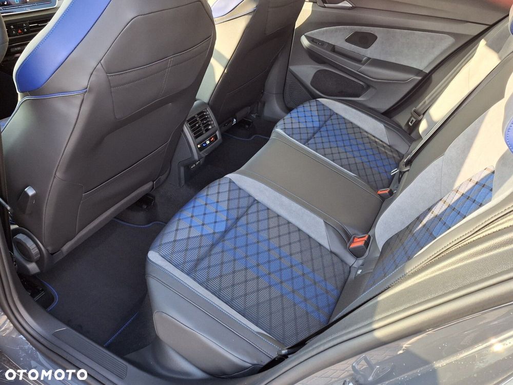 Volkswagen Golf - 15