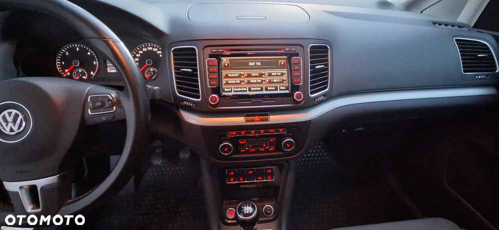 Volkswagen Sharan 2.0 TDI Highline - 10