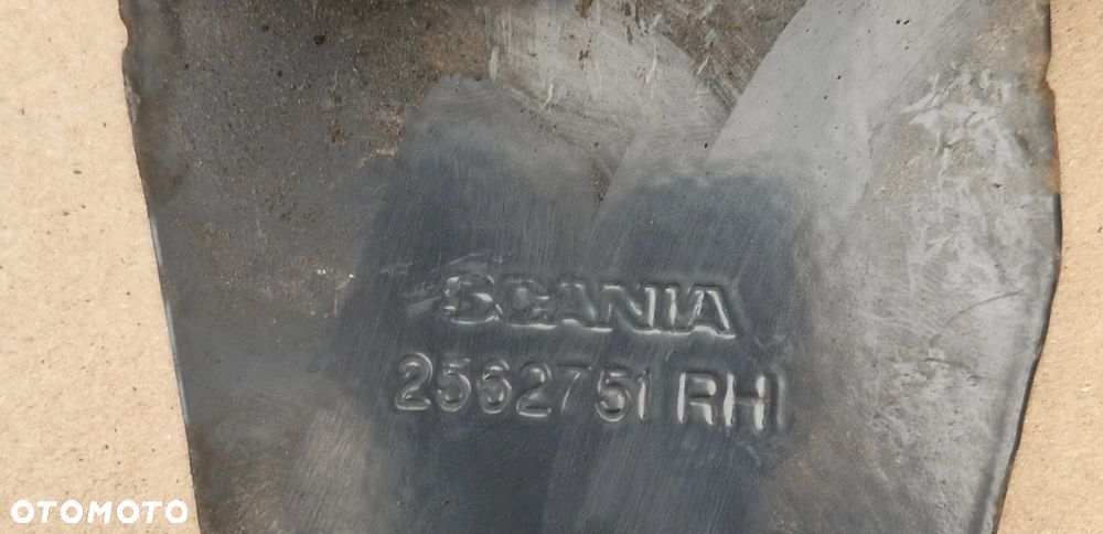 SCANIA R S MOCOWANIE WSPORNIK HALOGENU 2562750 2562751 - 2